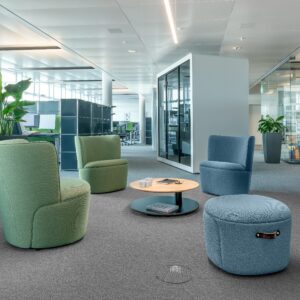 Cina Loungemöbel by Girsberger